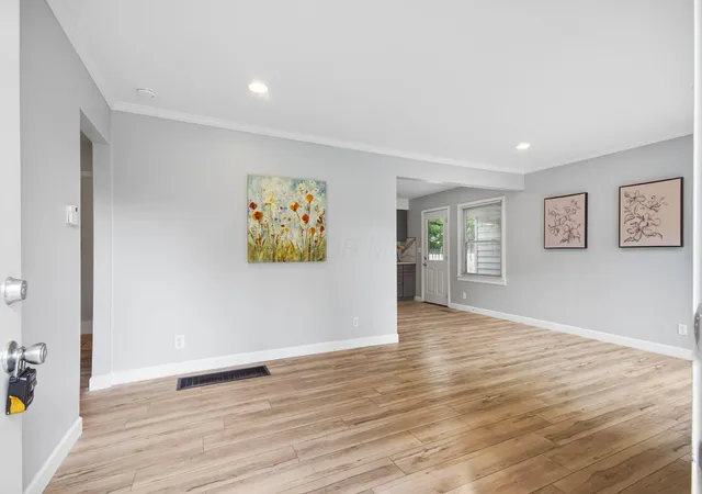 Photo 3 of Single family home for sale at 2292 Swansea Rd, Columbus, OH 43221 | MLS# 226033540 | Listing updated on 2026-09-14