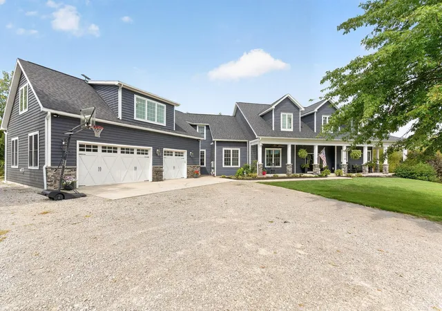 Photo 1 of Mansion for sale at 22285 Buck Run Rd, Milford Center, OH 43045 | MLS# 226032342 | Listing updated on 2026-09-10