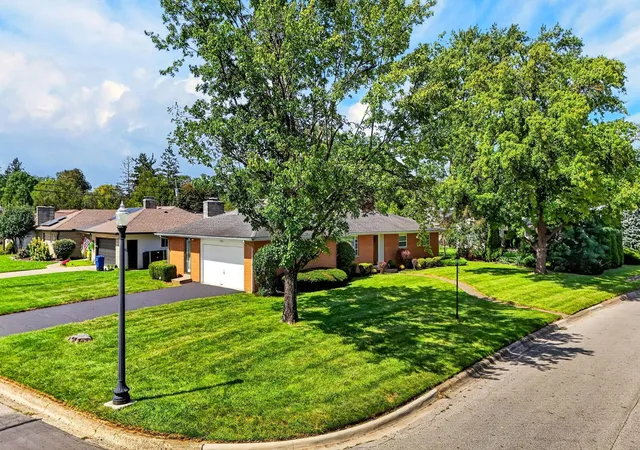 Photo 2 of Single family home for sale at 1541 S Roosevelt Ave, Columbus, OH 43209 | MLS# 226032407 | Listing updated on 2026-10-06