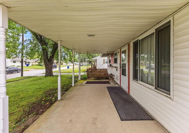 Photo 3 of Single family home for sale at 863 Bruckner Rd, Columbus, OH 43207 | MLS# 226032483 | Listing updated on 2026-10-29