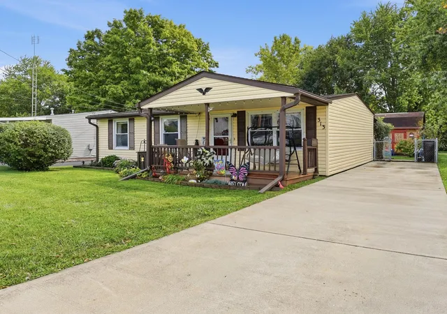 Photo 3 of Single family home for sale at 313 E Farming St, Marion, OH 43302 | MLS# 226032912 | Listing updated on 2026-09-05