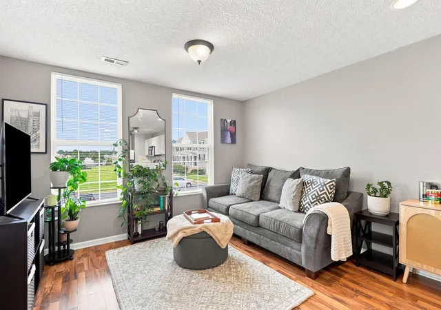 Listing Photo 5 - Condo for sale in building located at 6058 Phar Lap Dr, New Albany, OH 43054 - Unit #17