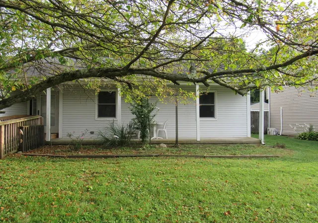 Photo 2 of Single family home for sale at 221 Tyler Ave, Pataskala, OH 43062 | MLS# 226032528 | Listing updated on 2026-09-21