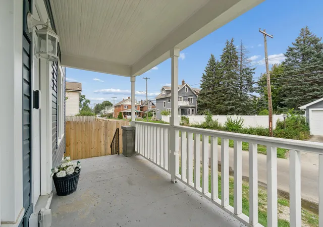 Photo 3 of Single family home for sale at 1263 Heyl Ave, Columbus, OH 43206 | MLS# 226033587 | Listing updated on 2026-09-14