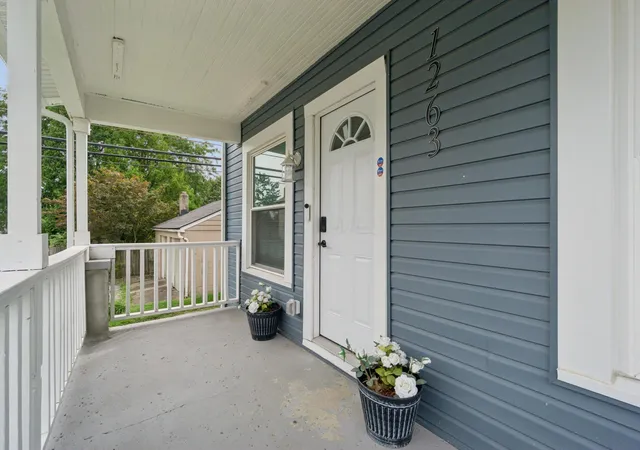 Photo 4 of Single family home for sale at 1263 Heyl Ave, Columbus, OH 43206 | MLS# 226033587 | Listing updated on 2026-09-14