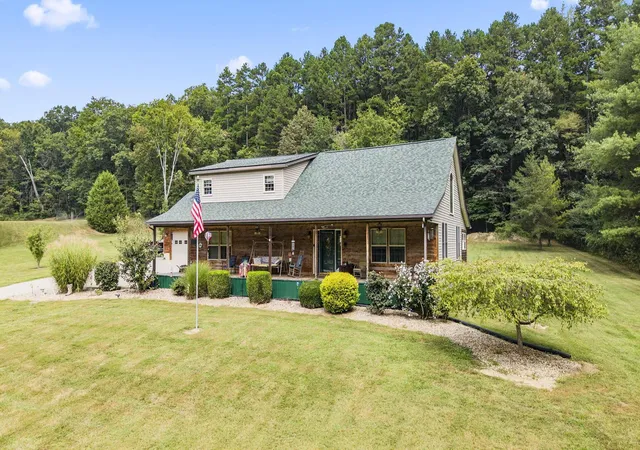 Photo 2 of Single family home for sale at 3429 Stoney Crk Rd, Chillicothe, OH 45601 | MLS# 226034316 | Listing updated on 2026-09-13