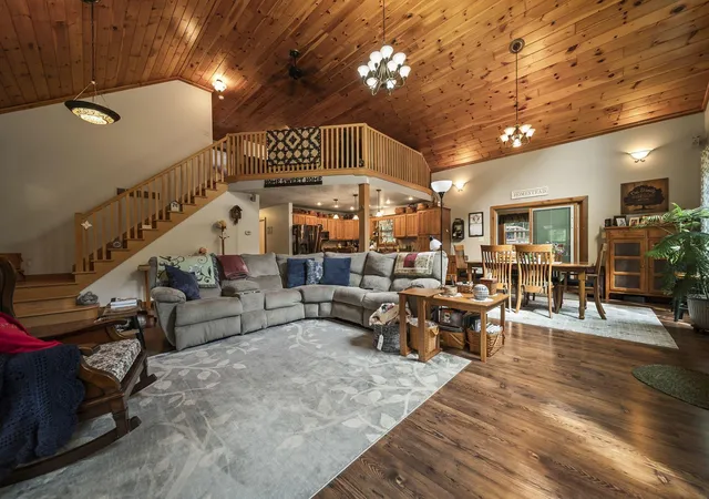 Photo 2 of Single family home for sale at 3429 Stoney Crk Rd, Chillicothe, OH 45601 | MLS# 226034316 | Listing updated on 2026-09-14