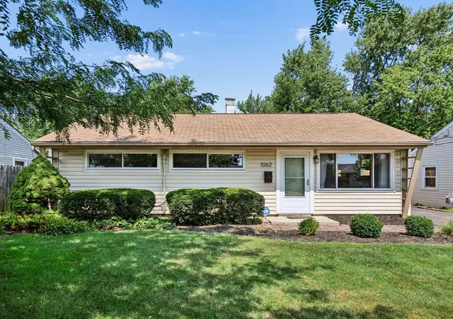 Photo 2 of Single family home for sale at 1062 Strimple Ave, Columbus, OH 43229 | MLS# 226033694 | Listing updated on 2026-09-16