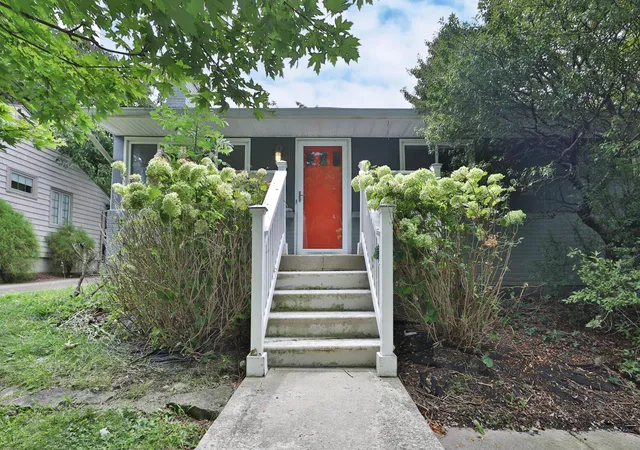 Photo 3 of Single family home for sale at 309 Park Blvd, Worthington, OH 43085 | MLS# 226033729 | Listing updated on 2026-09-12