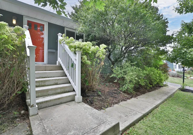 Photo 3 of Single family home for sale at 309 Park Blvd, Worthington, OH 43085 | MLS# 226033729 | Listing updated on 2026-09-12