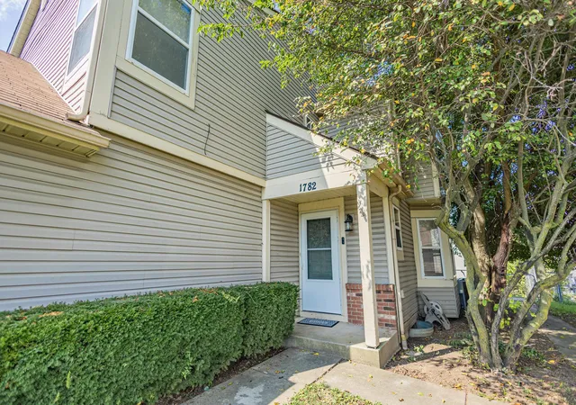 Photo 2 of Single family home for sale at 1782 Rock Creek Dr, Grove City, OH 43123 | MLS# 226032664 | Listing updated on 2026-10-06