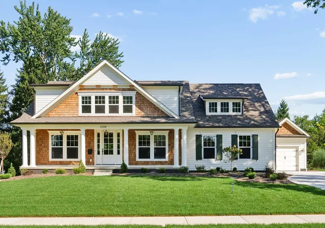 Photo 1 of Single family home for sale at 2208 Shoreham Rd, Upper Arlington, OH 43220 | MLS# 226032794 | Listing updated on 2026-10-08