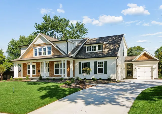 Photo 2 of Single family home for sale at 2208 Shoreham Rd, Upper Arlington, OH 43220 | MLS# 226032794 | Listing updated on 2026-10-08