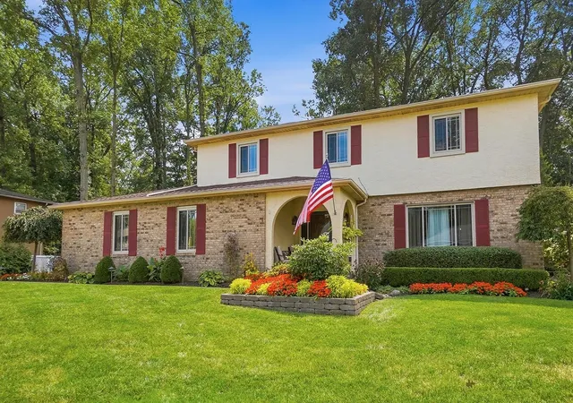 Photo 2 of Single family home for sale at 5163 Doral Ave, Columbus, OH 43213 | MLS# 226034452 | Listing updated on 2026-09-10