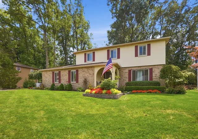 Photo 3 of Single family home for sale at 5163 Doral Ave, Columbus, OH 43213 | MLS# 226034452 | Listing updated on 2026-09-10