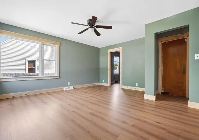Photo 3 of Single family home for sale at 328 Reese Ave, Lancaster, OH 43130 | MLS# 226032803 | Listing updated on 2026-09-08