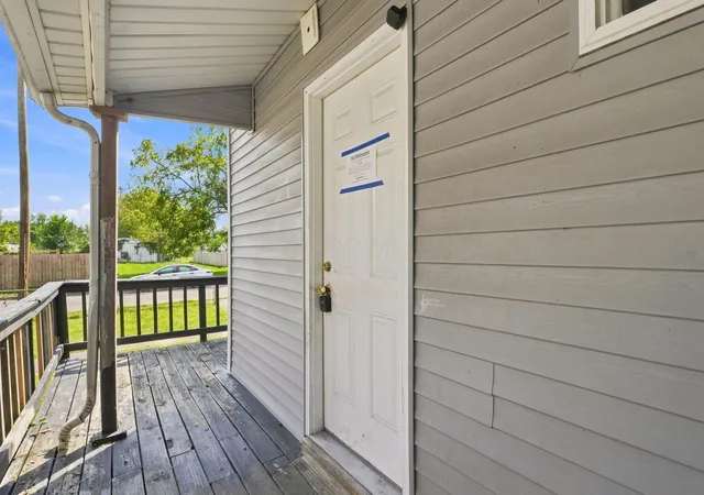 Photo 3 of Single family home for sale at 2884 E 9th Avenue, Columbus, OH 43219 | MLS# 226033346 | Listing updated on 2026-09-02