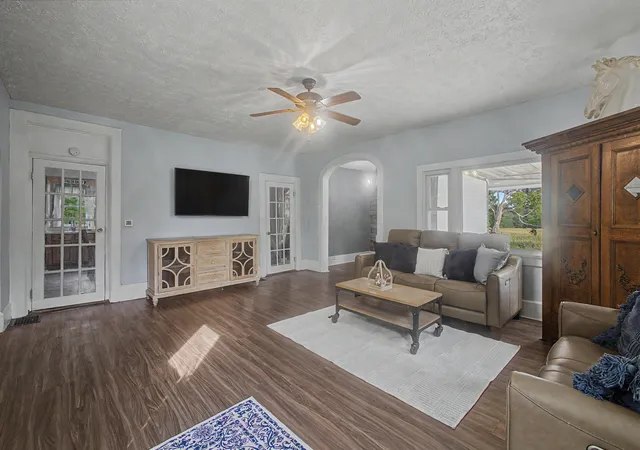 Photo 4 of Single family home for sale at 8940 Green Valley Rd, Mount Vernon, OH 43050 | MLS# 226032939 | Listing updated on 2026-09-14