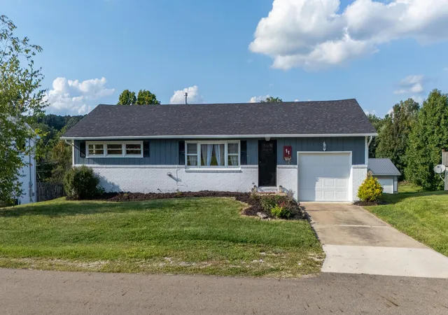 Photo 1 of Single family home for sale at 11 Grange Ave, Mount Vernon, OH 43050 | MLS# 226033311 | Listing updated on 2026-09-02