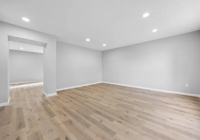 Photo 4 of Single family home for sale at 272 Isaac Tharp St, Pataskala, OH 43062 | MLS# 226033294 | Listing updated on 2026-09-12