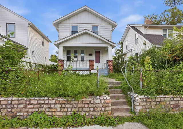 Photo 2 of Single family home for sale at 1482 E 26th Avenue, Columbus, OH 43211 | MLS# 226033135 | Listing updated on 2026-09-11