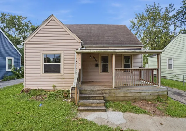 Single family home for sale at 1888 Woodland Ave, Columbus, OH 43219 | MLS# 226034475
