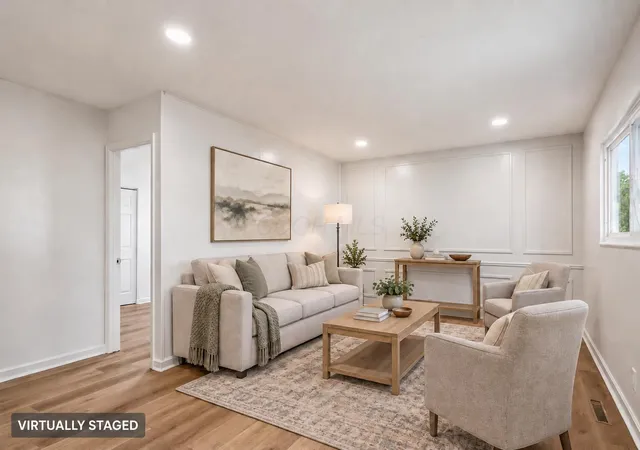 Photo 3 of Single family home for sale at 2986 Baker Hl Rd, Columbus, OH 43207 | MLS# 226033115 | Listing updated on 2026-09-15
