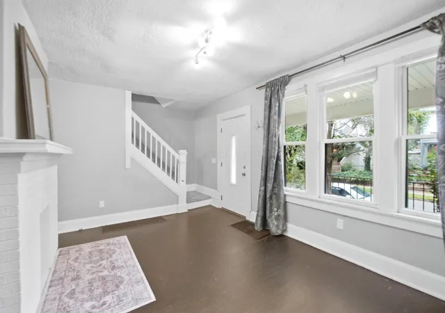 Photo 3 of Single family home for sale at 513 E Jenkins Ave, Columbus, OH 43207 | MLS# 226036583 | Listing updated on 2026-10-07