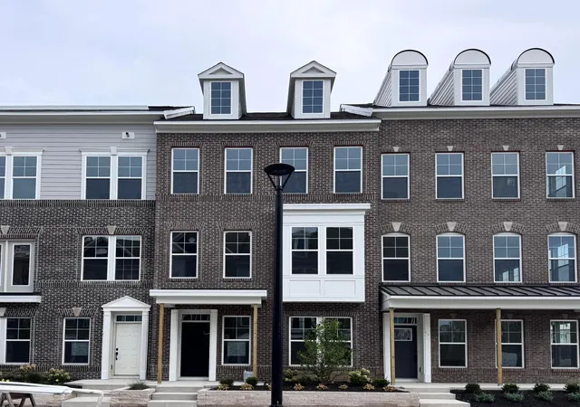 Listing Photo 3 - Condo for sale in building located at 6882 Seville St, Dublin, OH 43017 - Unit #Lot 2305