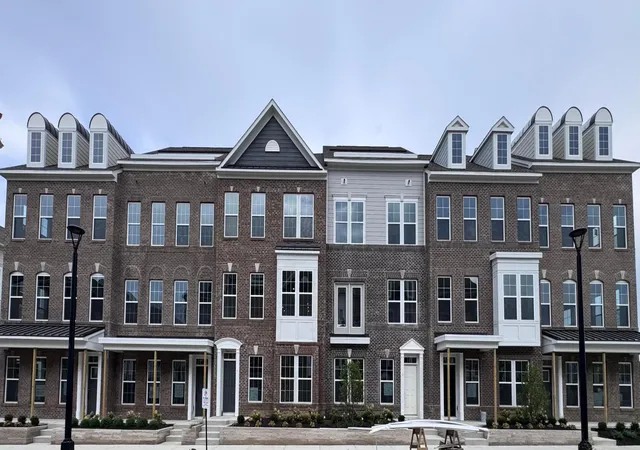 Listing Photo 4 - Condo for sale in building located at 6882 Seville St, Dublin, OH 43017 - Unit #Lot 2305