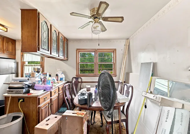 Photo 3 of Sale Pending at 806 E Lincoln Ave, Columbus, OH 43229 | MLS# 226033490 | Listing updated on 2026-09-07