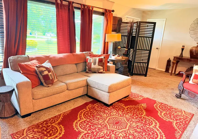 Photo 2 of Single family home for sale at 3715 Montclair Dr, Columbus, OH 43219 | MLS# 226033227 | Listing updated on 2026-09-09