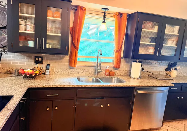 Photo 3 of Single family home for sale at 3715 Montclair Dr, Columbus, OH 43219 | MLS# 226033227 | Listing updated on 2026-09-09