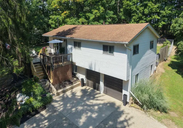 Photo 3 of Single family home for sale at 11227 Blue Jay Rd, Heath, OH 43056 | MLS# 226033225 | Listing updated on 2026-09-30