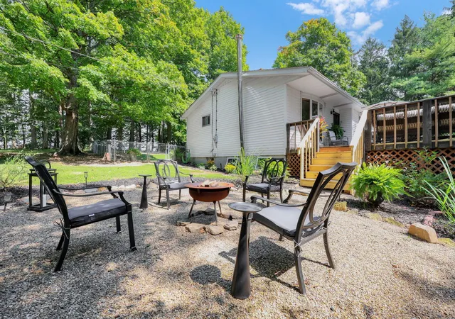 Photo 4 of Single family home for sale at 11227 Blue Jay Rd, Heath, OH 43056 | MLS# 226033225 | Listing updated on 2026-09-30