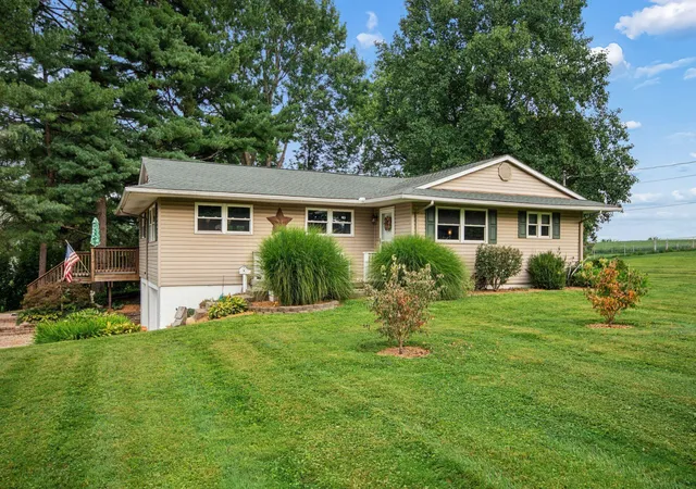 Photo 2 of Single family home for sale at 193 Caroline Dr, Hebron, OH 43025 | MLS# 226033288 | Listing updated on 2026-09-15
