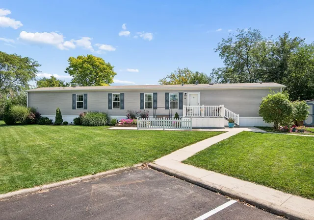Photo 1 of Single family home for sale at 62 Woodcrest Dr, Marysville, OH 43040 | MLS# 226033990 | Listing updated on 2026-09-10