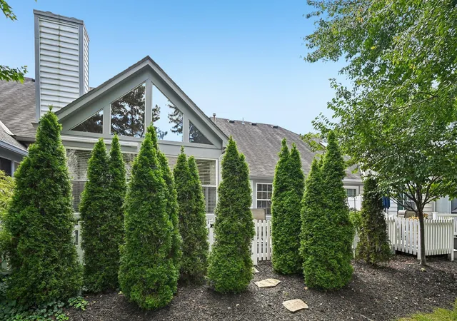 Photo 3 of Condo for sale at 6423 Upper Lake Cir, Westerville, OH 43082 | MLS# 226034778 | Listing updated on 2026-10-06