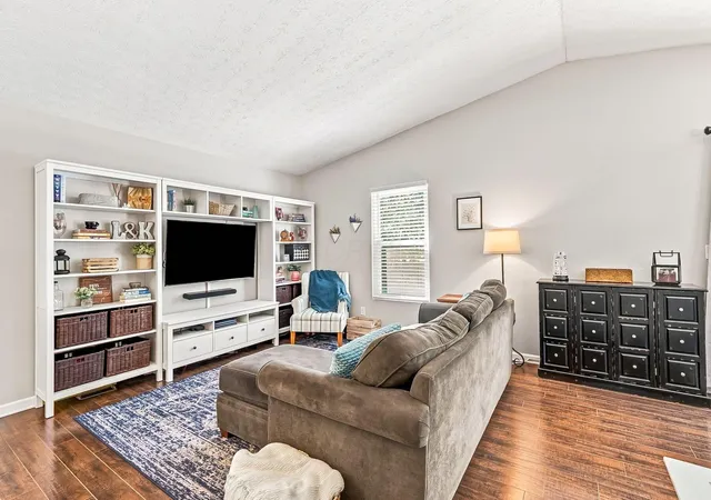 Photo 2 of Single family home for sale at 8819 Greenburg Dr, Powell, OH 43065 | MLS# 226033101 | Listing updated on 2026-09-29