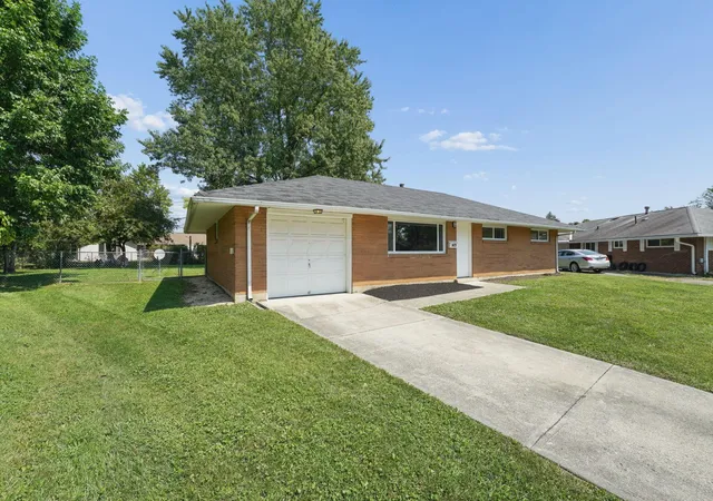 Photo 3 of Single family home for sale at 1475 Goss Pl, Reynoldsburg, OH 43068 | MLS# 226034755 | Listing updated on 2026-09-11