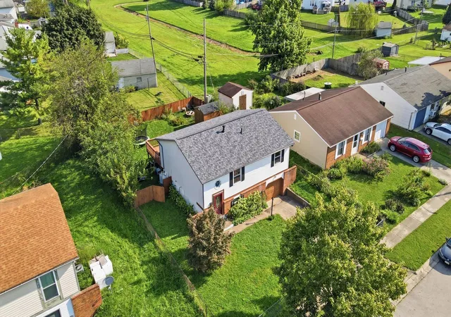 Photo 2 of Single family home for sale at 876 Kyle Ave, Columbus, OH 43207 | MLS# 226033079 | Listing updated on 2026-09-10