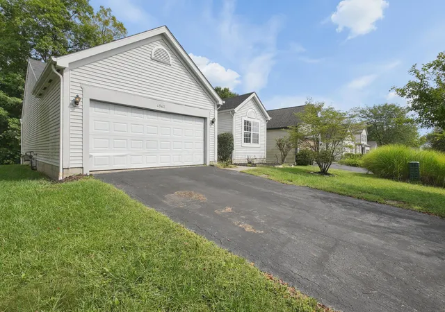 Photo 2 of Single family home for sale at 4942 Petticoat Ct, Columbus, OH 43231 | MLS# 226033130 | Listing updated on 2026-09-22