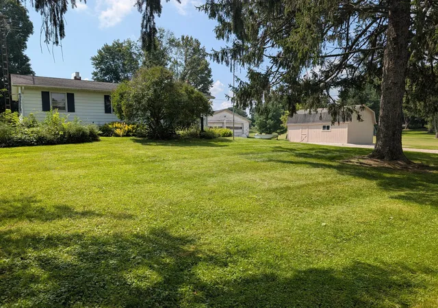 Photo 3 of Sale Pending at 12050 Southbay Dr, Fredericktown, OH 43019 | MLS# 226033153 | Listing updated on 2026-09-28