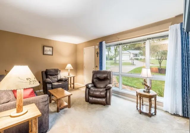 Photo 2 of Single family home for sale at 2403 Center Dr, Zanesville, OH 43701 | MLS# 226033368 | Listing updated on 2026-09-02