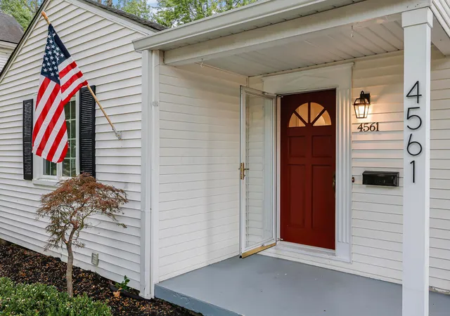 Photo 3 of Single family home for sale at 4561 Zeller Rd, Columbus, OH 43214 | MLS# 226033165 | Listing updated on 2026-09-16