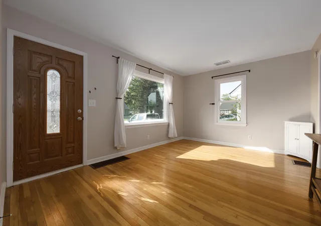 Photo 4 of Single family home for sale at 3034 Audubon Rd, Columbus, OH 43224 | MLS# 226034515 | Listing updated on 2026-10-07