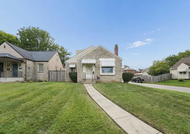 Photo 3 of Single family home for sale at 1009 Geers Ave, Columbus, OH 43206 | MLS# 226033238 | Listing updated on 2026-09-02