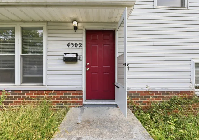 Photo 4 of Sale Pending at 4302 Sibley Ave, Columbus, OH 43227 | MLS# 226033554 | Listing updated on 2026-09-17