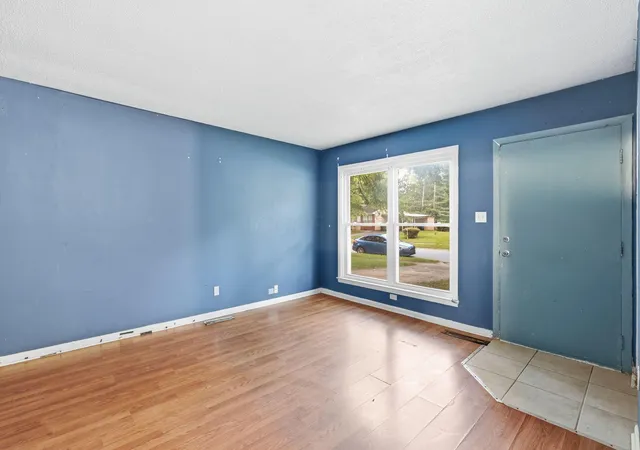 Photo 3 of Single family home for sale at 1731 Burlington Ave, Columbus, OH 43227 | MLS# 226033468 | Listing updated on 2026-09-11