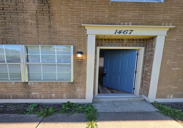 Photo 2 of Townhouse for sale at 1461 1467 Worthington Row Dr #A, Columbus, OH 43235 | MLS# 226033162 | Listing updated on 2026-09-11